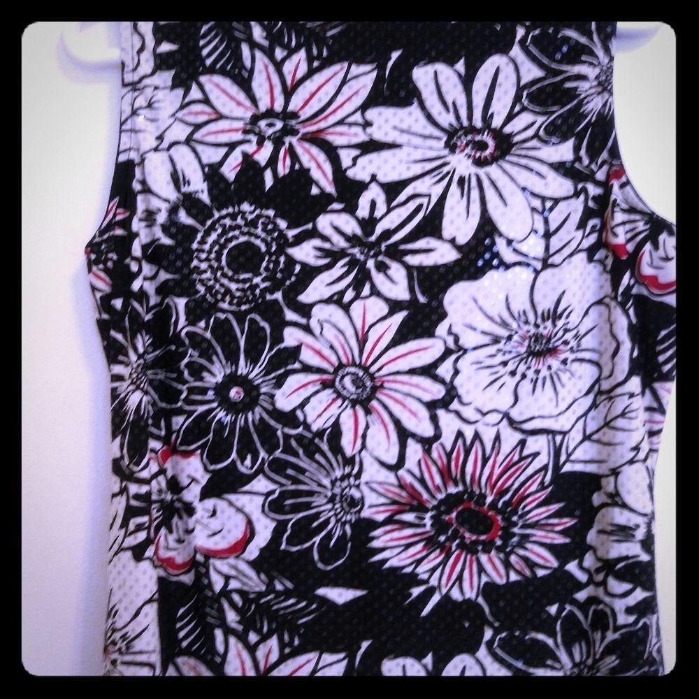 Pretty Sleeveless Stretchy Top